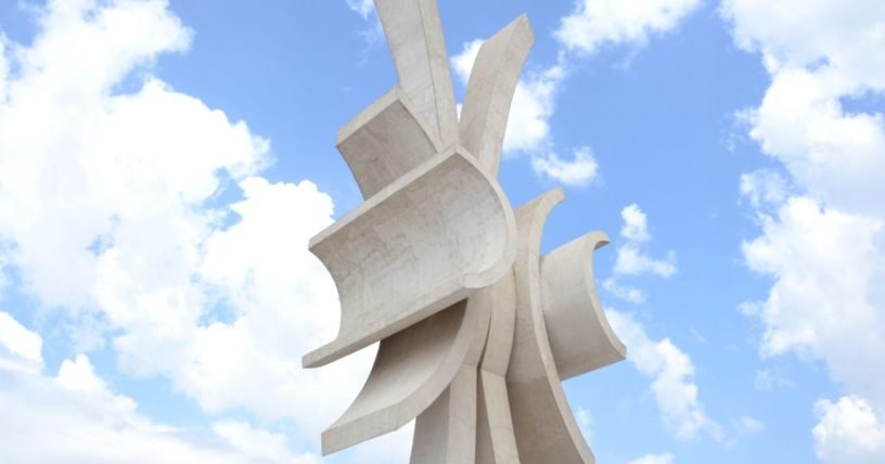 obelisc Costinesti